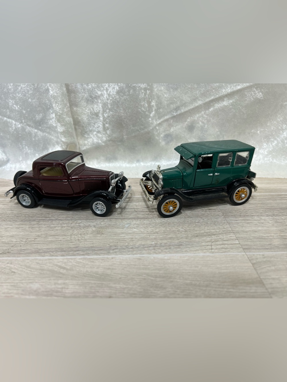 Vintage Style Ford Diecast Model Cars Lot of 2 1932 Coupe 1926 Fordor Sedan